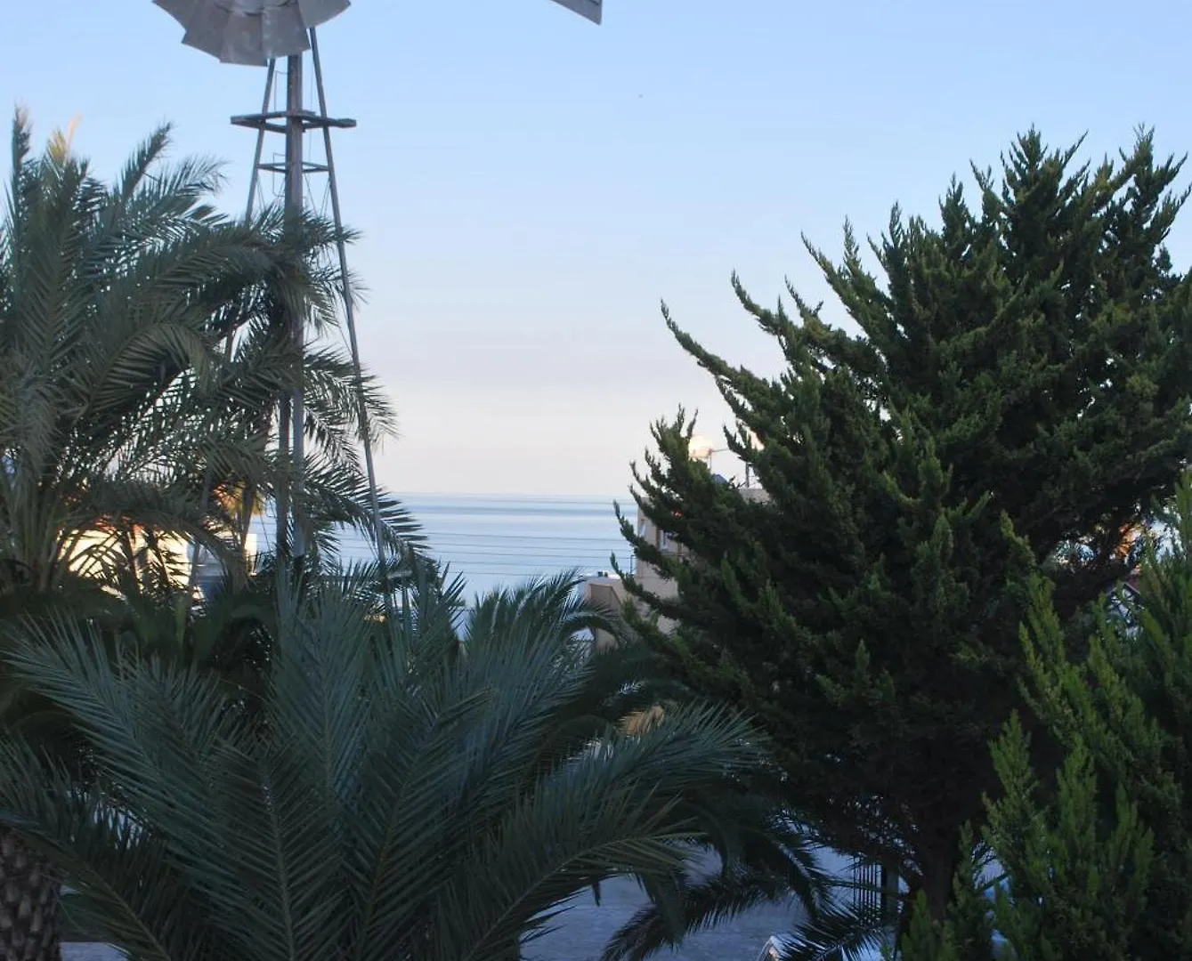 Flisvos Beach Apartments Protaras