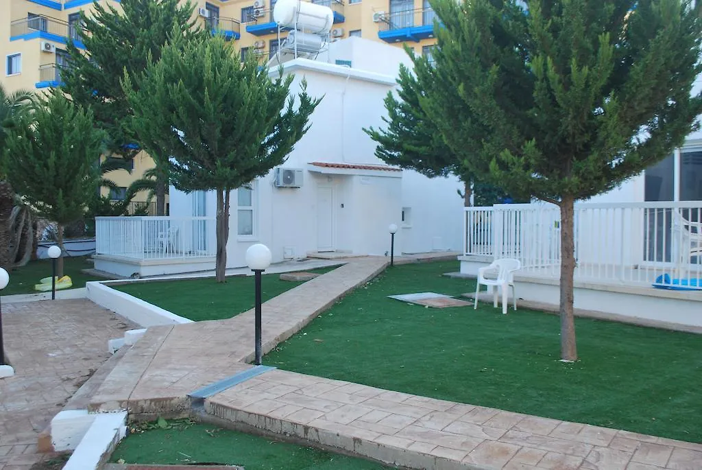 Flisvos Beach Apartments Protaras