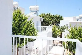 Flisvos Beach Apartments Protaras Chipre
