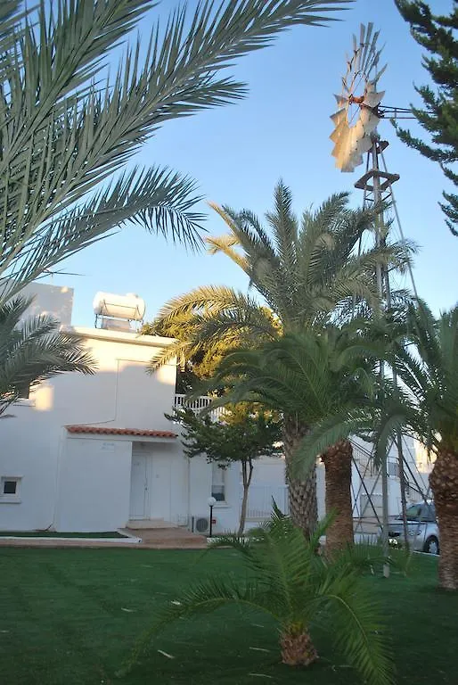 Flisvos Beach Apartments Protaras