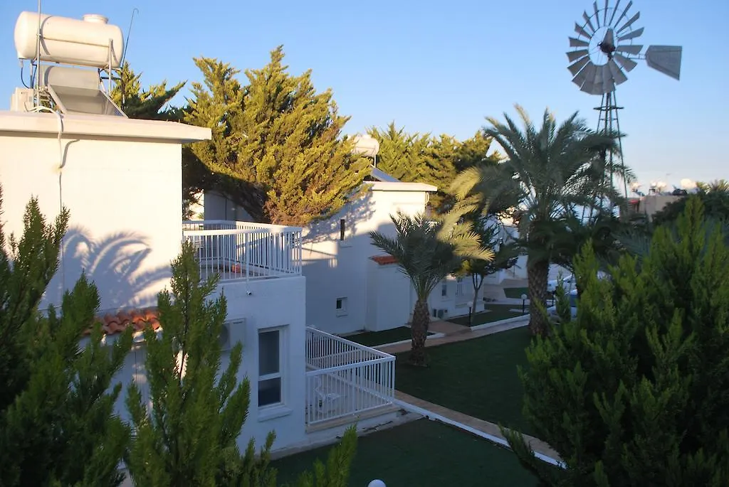 Flisvos Beach Apartments Protaras