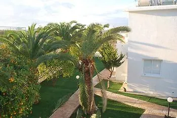 Flisvos Beach Apartments Protaras