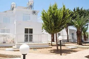 Flisvos Beach Apartments Protaras